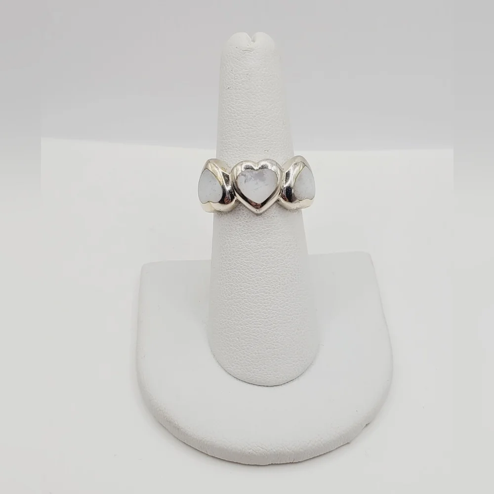 Mother Of Pearl Heart Ring